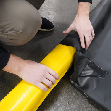 Stinger Spillpal Foam Wall Berm, Black 12x40x4 in. (3.6x12.1x10.1 cm.)